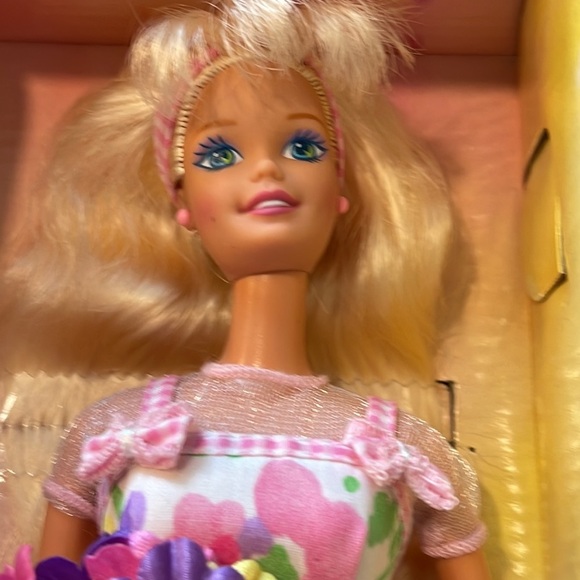 Spring Petals Barbie Doll Blonde Second in Series Avon Exclusive Special… - Picture 2 of 9